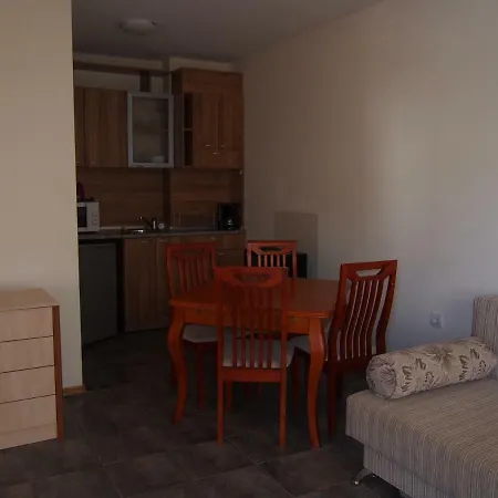 Apartament Breeze Yasen *